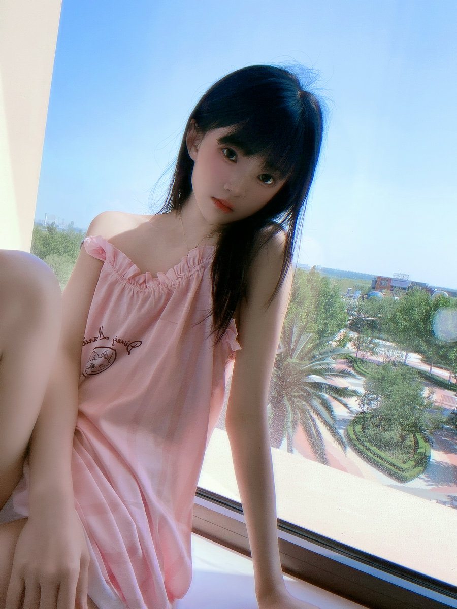 桜桃喵 - 粉猫猫 [17P-13MB]