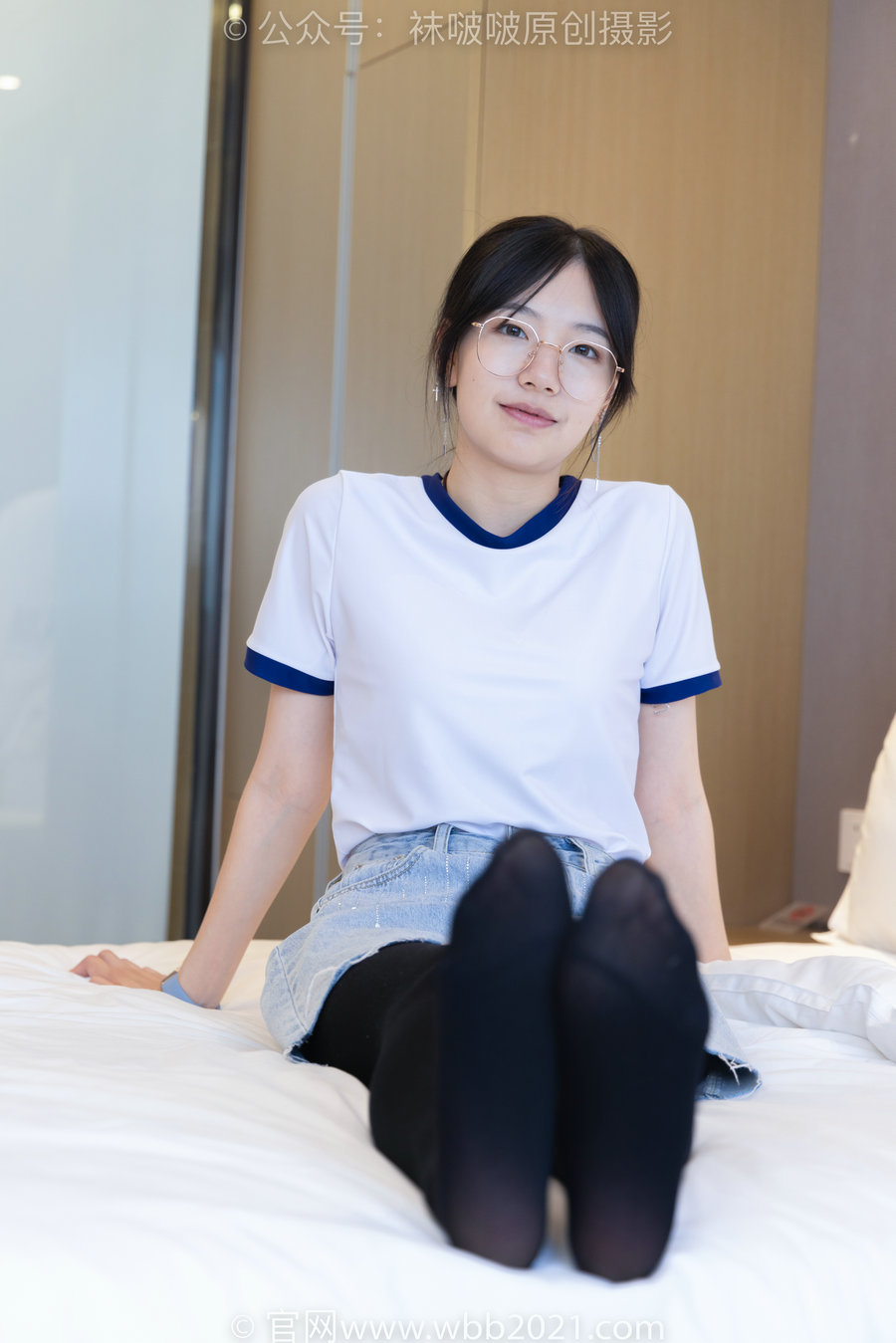 BoBoSocks袜啵啵 No.447 小甜豆 平底鞋、厚黑丝、踩方便面、圣女果、橘子、巧克力蛋糕剧情 [140P1V-7.23GB] ...
