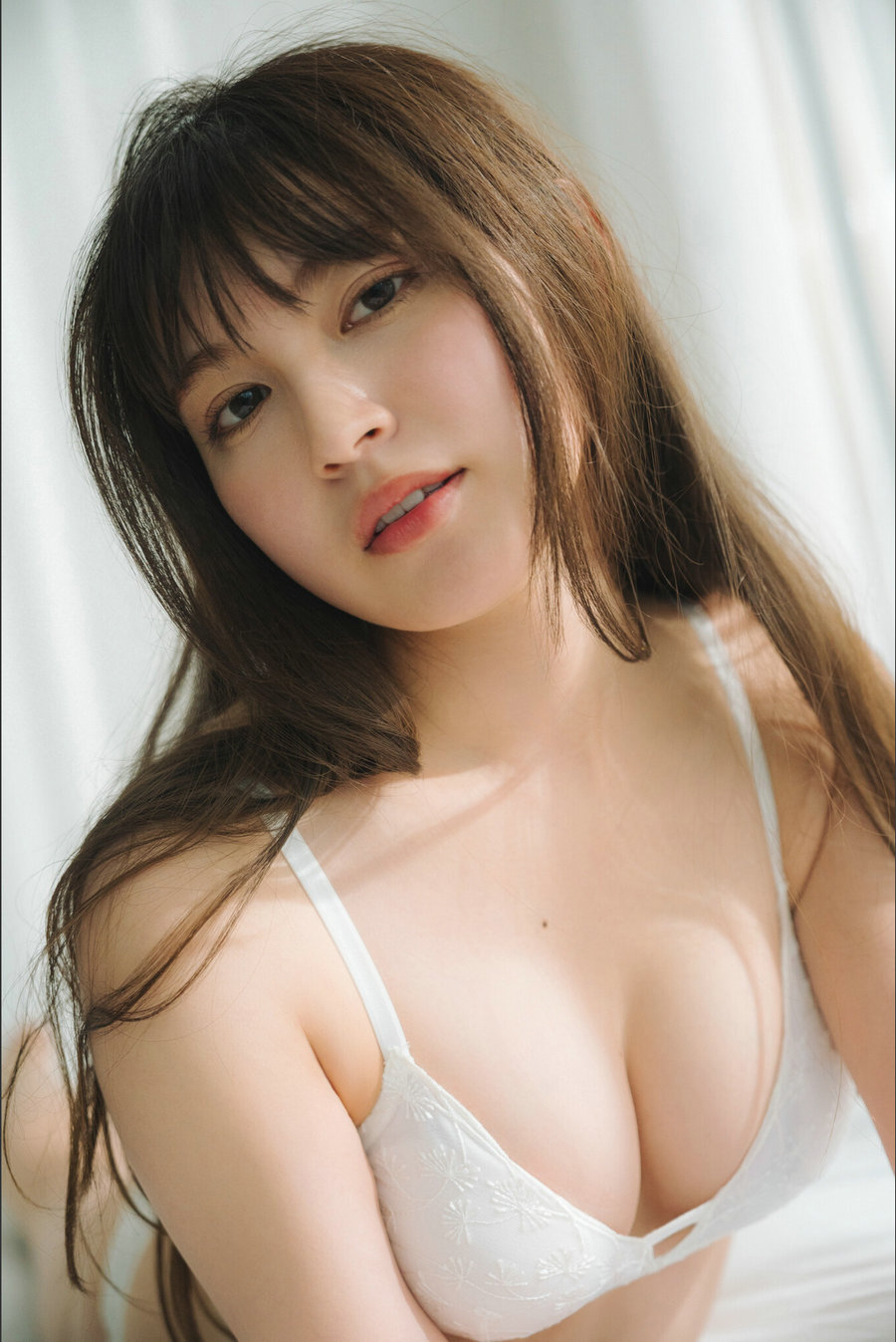 神志那結衣 - ジーナに恋して vol.2 [87P152MB]