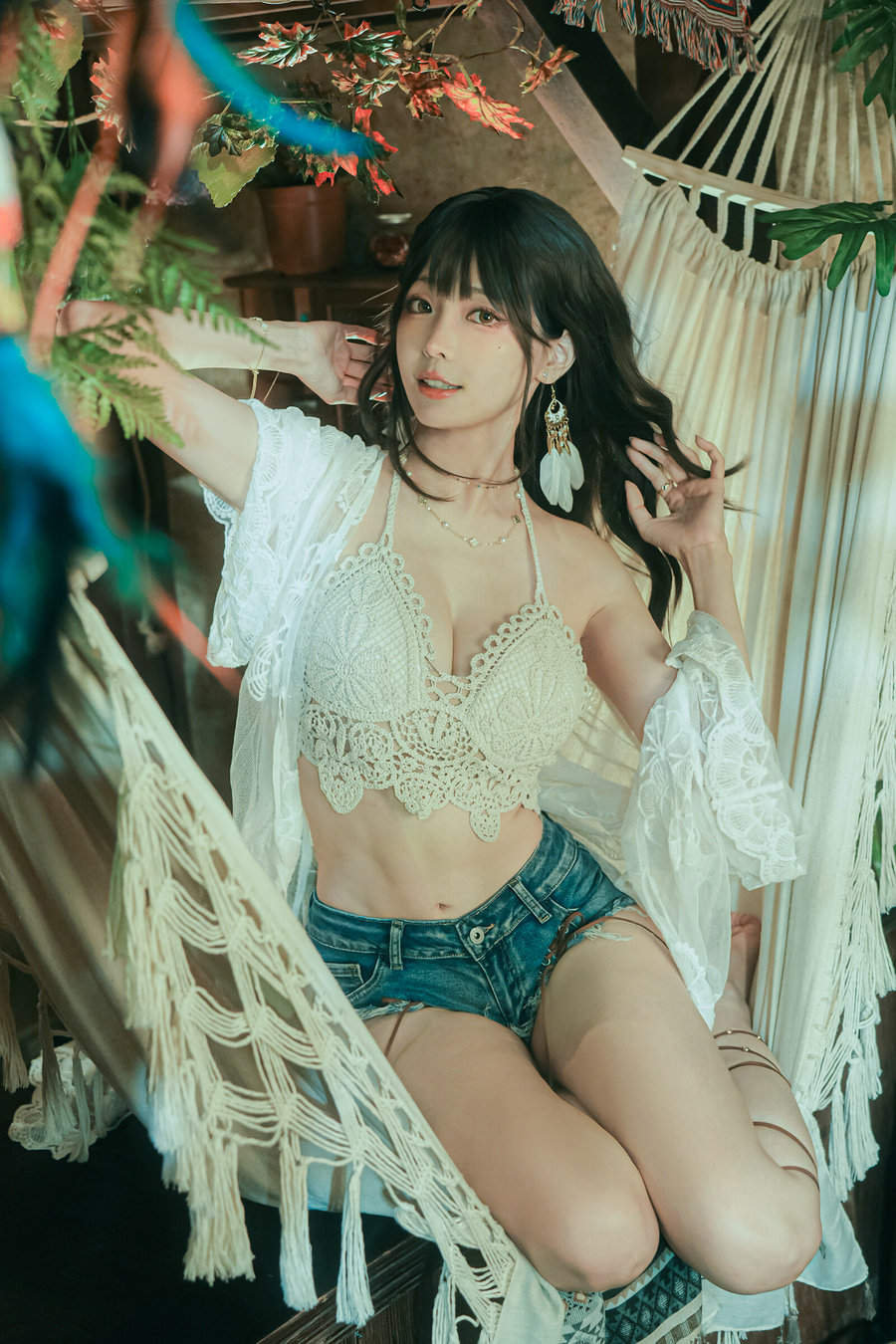 Ely_eee(ElyEE子) - Secret Treehouse Escape [31P5V-152MB]