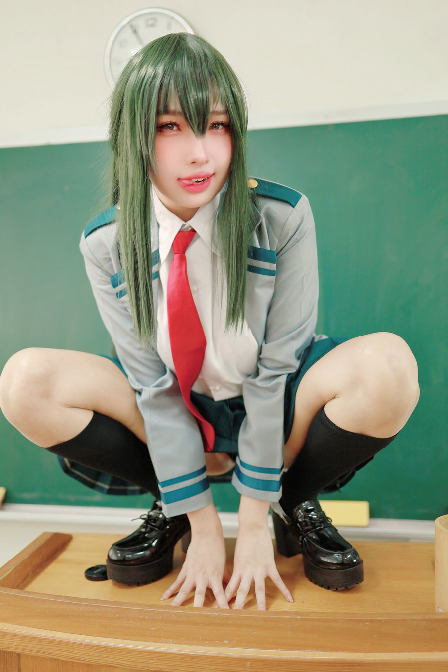 慕慕Momo - 我的英雄学院 蛙吹梅雨 学生服 [27P-356MB]