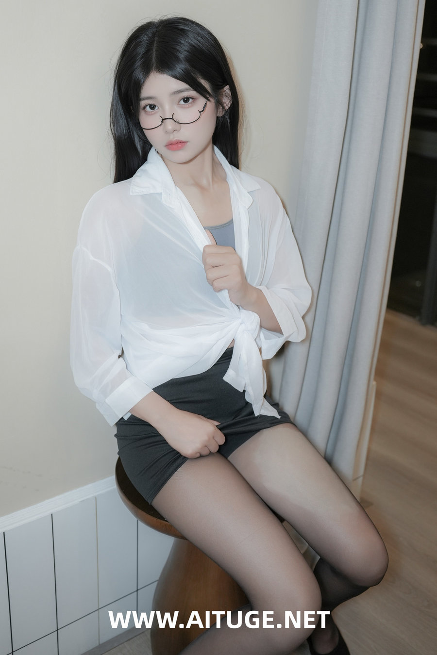 美少女@ - 湿身OL [69P-855MB]