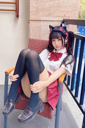 微博人气Coser不呆猫 - 温泉双马尾JK [22P1V-712MB]