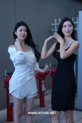 精选街拍视频 No.9112 闺蜜间的黑白搭配 [50P-904MB]