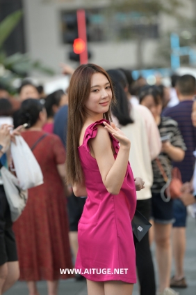 精选街拍视频 No.9069 完美粉色吊带裙 [108P-2.35GB]